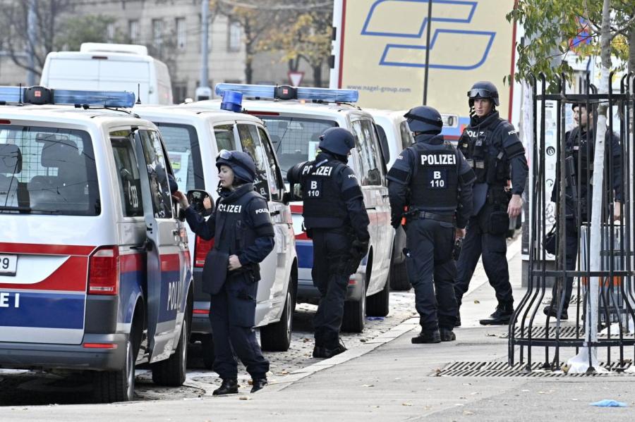 СМИ: число жертв теракта в Вене выросло до пяти
