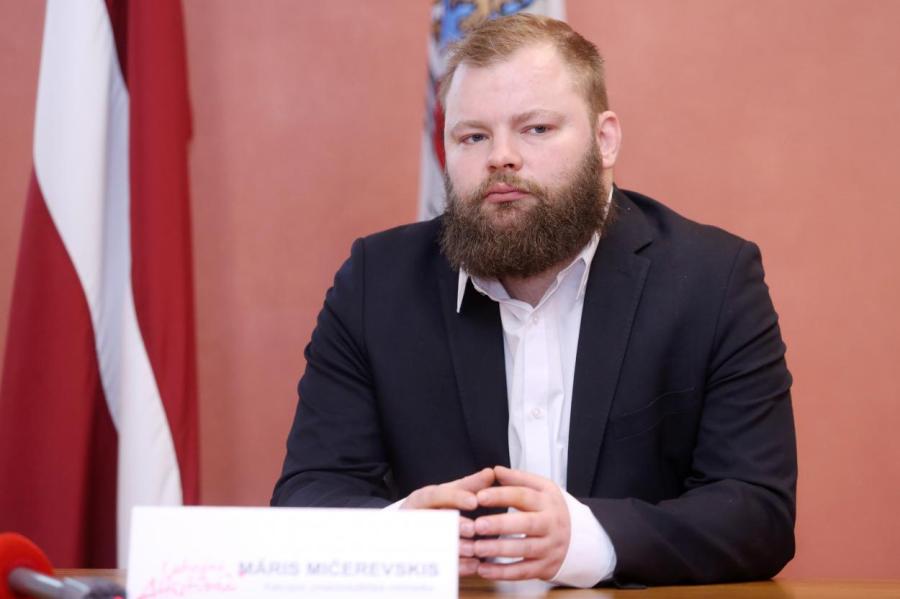 БПБК изучит заявления Мичеревскиса о пожертвованиях партии Для развития Латвии