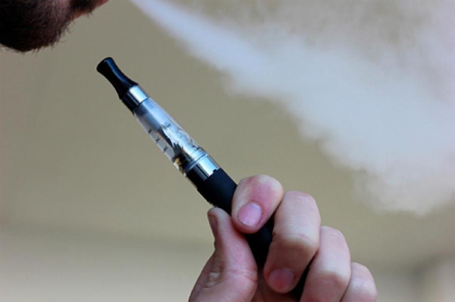 Раскрыта опасность электронных сигарет для легких