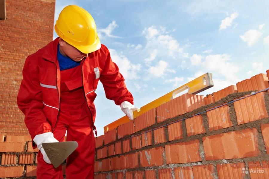 Безработные каменщики и отделочники радуют строительных магнатов Латвии