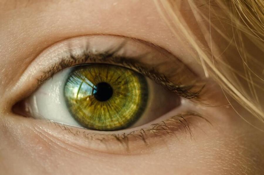 5 заболеваний, возникновение которых можно определить по глазам
