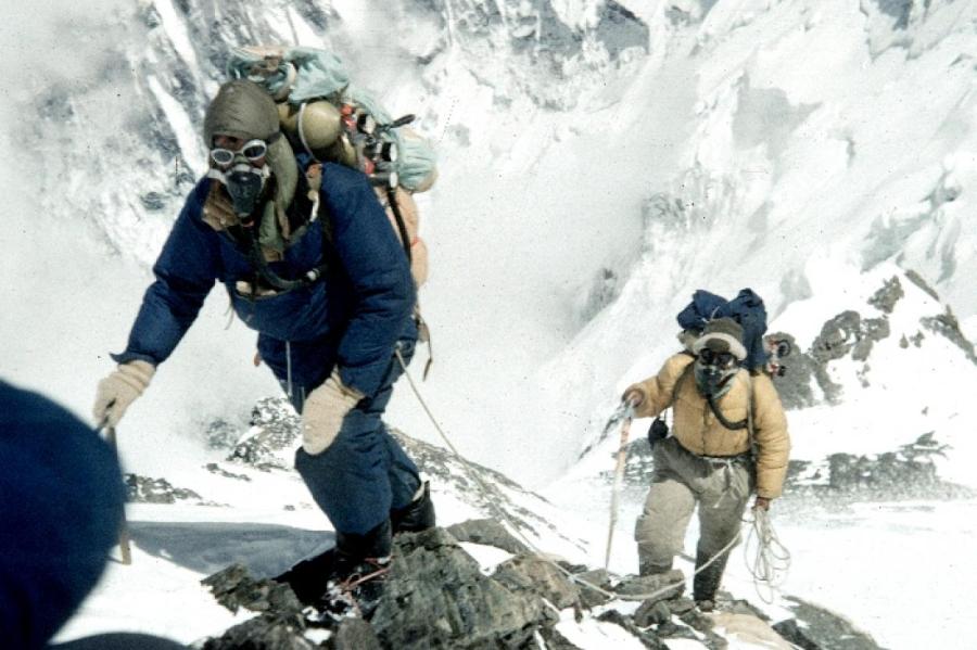 Микропластик впервые нашли на вершине Эвереста