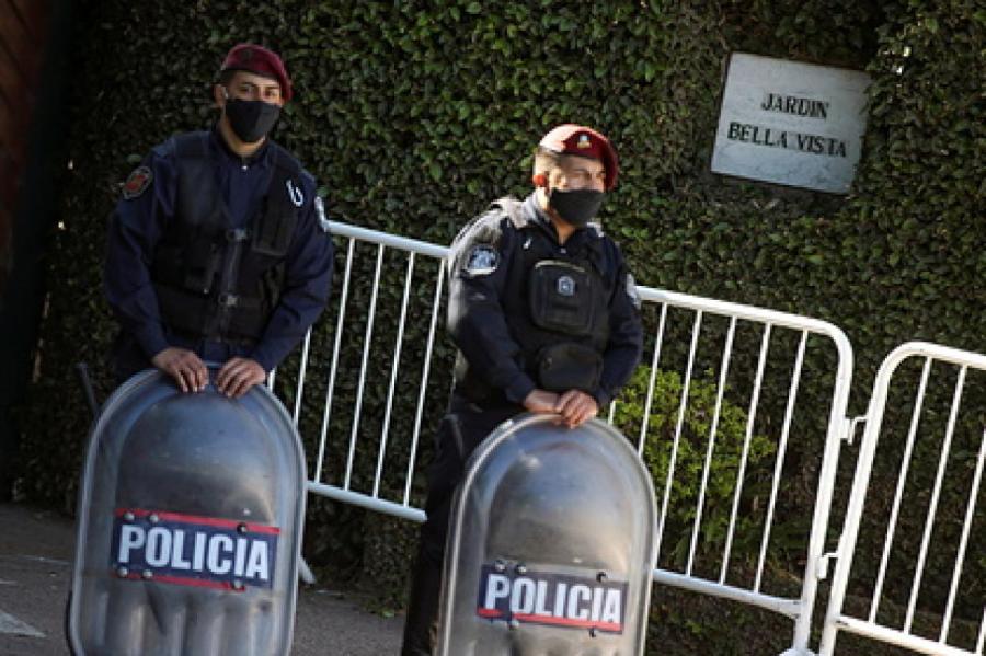 Мэр Буэнос-Айреса ответит в суде за жестокость полиции на прощании с Марадоной