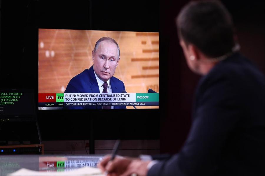 «Слишком сурово»: ЕС не будет вслед за Латвией запрещать RT и «Спутник»
