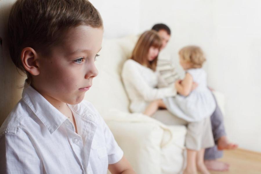 Пугающая тишина: почему игнорирование — самое страшное наказание для ребенка