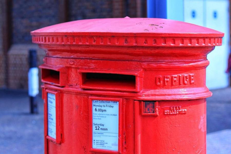 Почта Великобритании приостановила прием посылок и писем в Европу