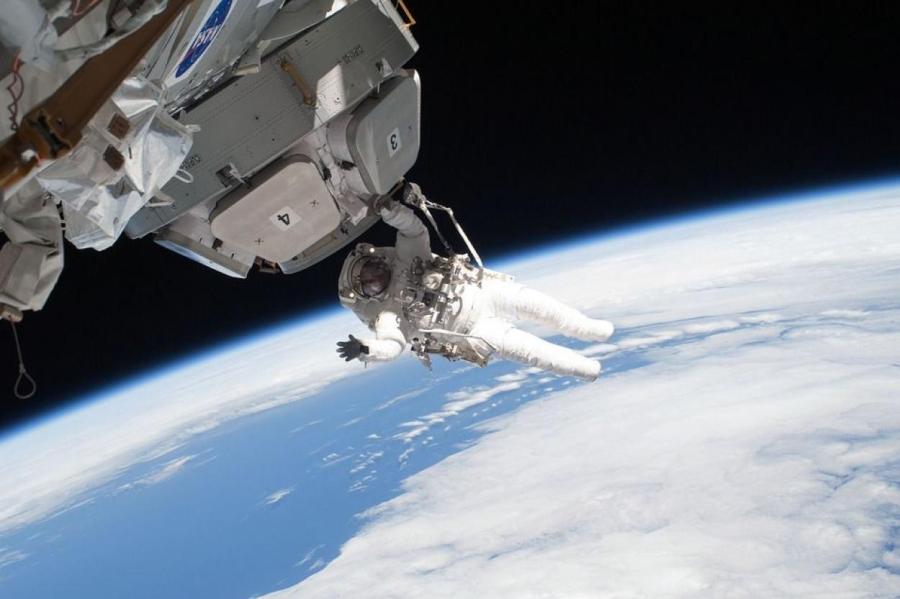 Следующий выход космонавтов на МКС в открытый космос планируют отложить