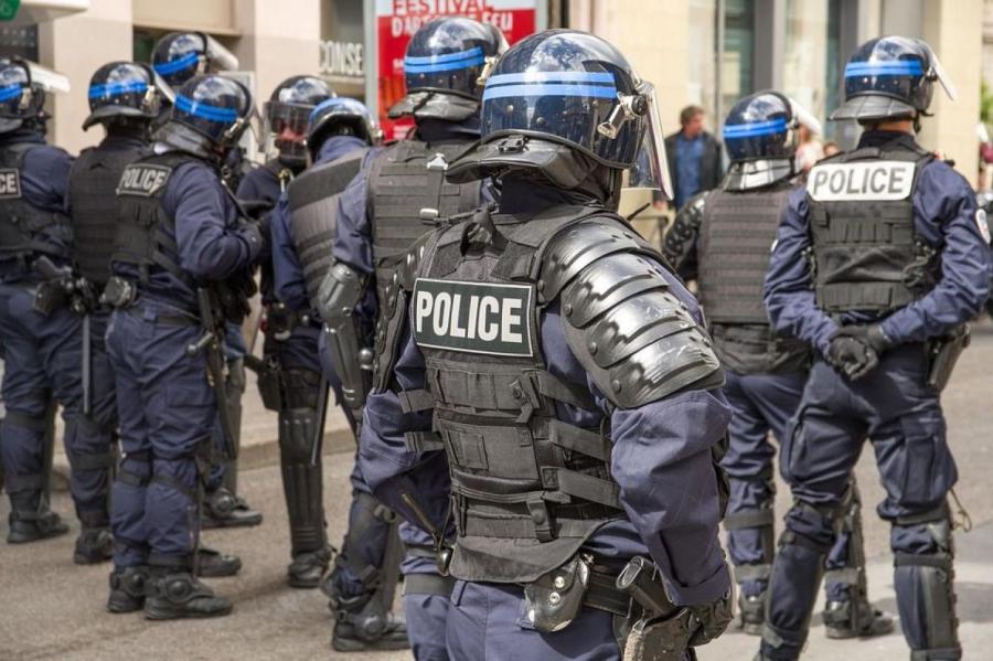 Трое полицейских убиты в результате нападения во Франции