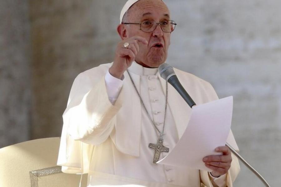 Папа Римский пропустил новогоднюю службу из-за плохого самочувствия