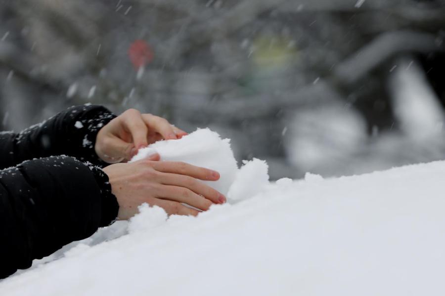 В четверг во многих районах Латвии пройдет снег