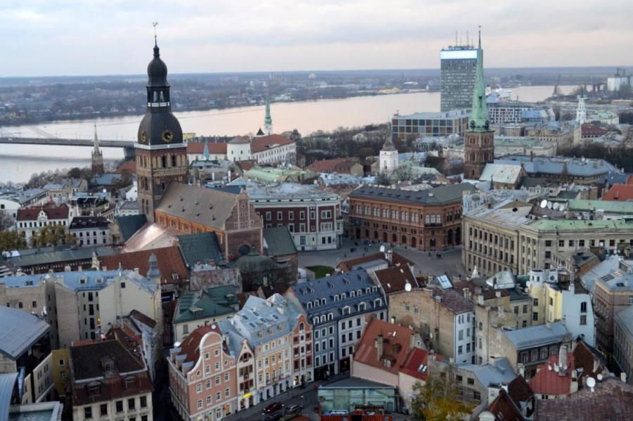 Эксперт: «Латвия переносит кризис поразительно легко»