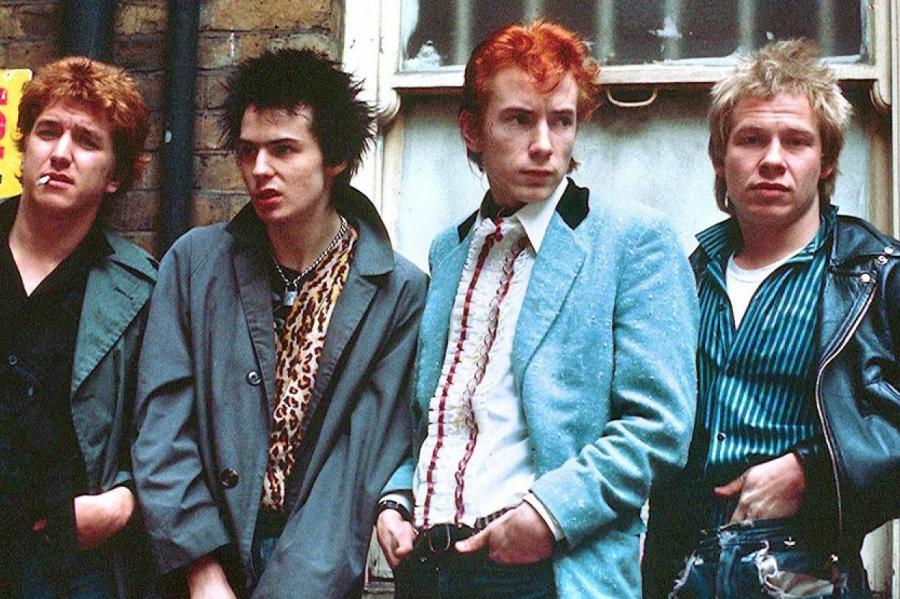Дэнни Бойл снимет мини-сериал по мемуарам гитариста панк-группы Sex Pistols