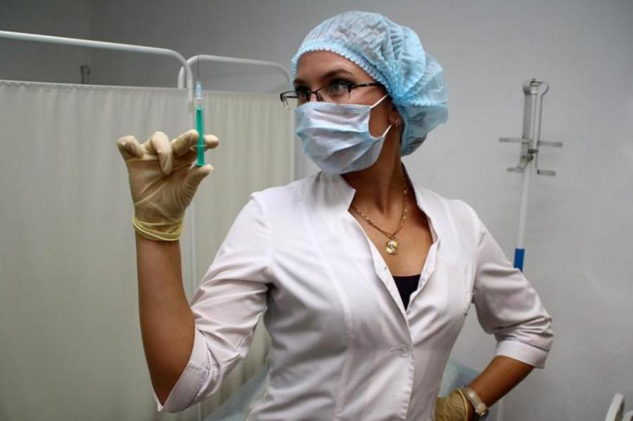 Латвийских медсестер переманивают делать прививки в Германию