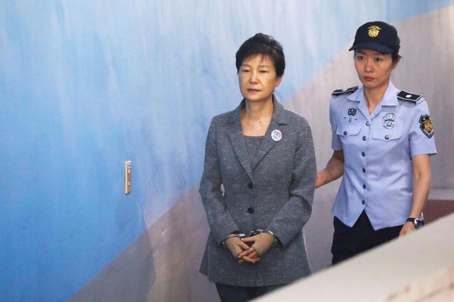 Бывшую президента Южной Кореи отправили в тюрьму на 22 года