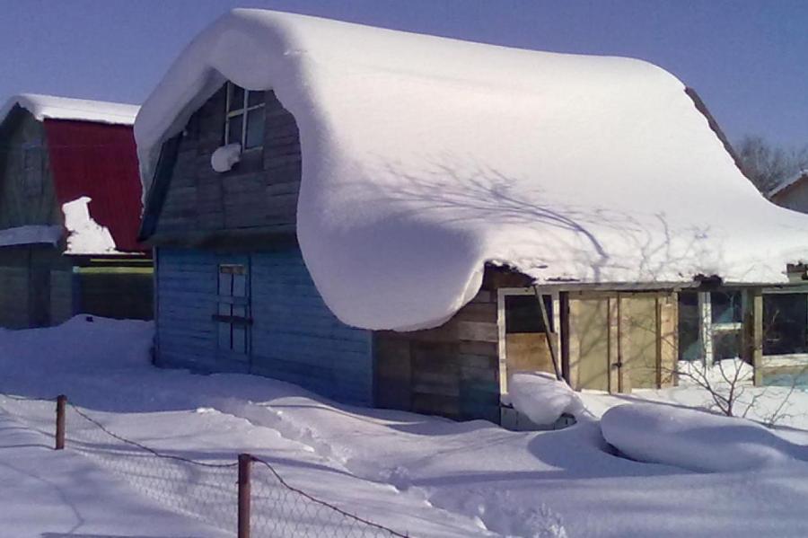 Владельцев домов призывают убирать снег – иначе штраф до 1400 евро
