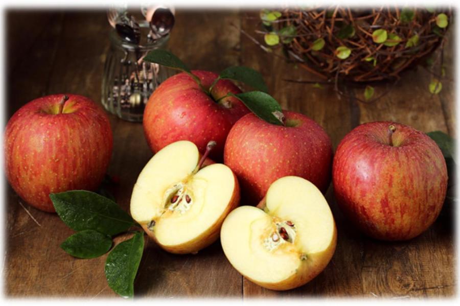 Налегать на яблоки – вкусно, полезно, и не только это