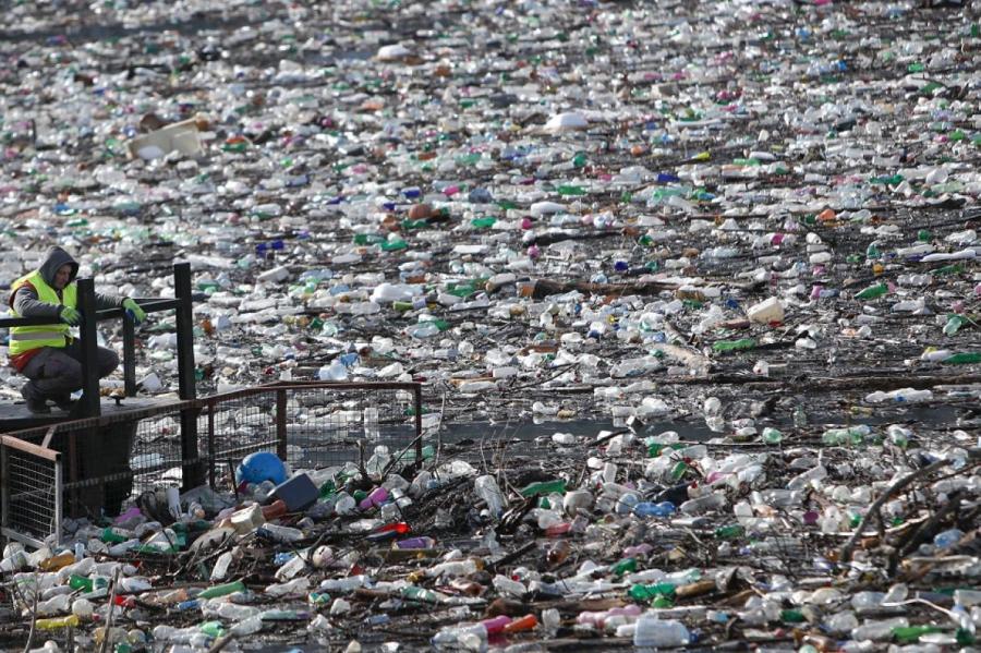 Ученые утверждают, что мусор может приносить пользу рекам