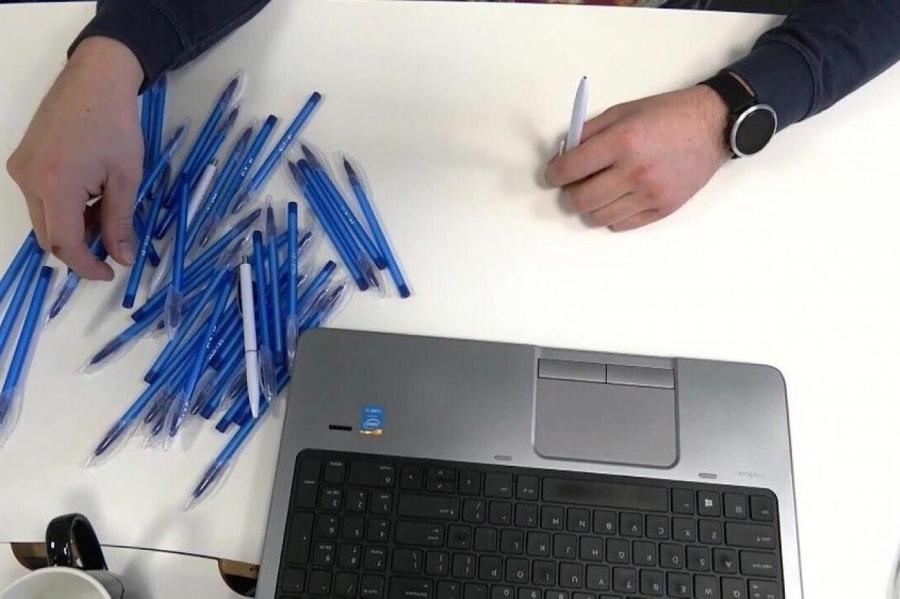 Новый способ: мошенники из России «разводят» латвийцев на обыкновенных ручках