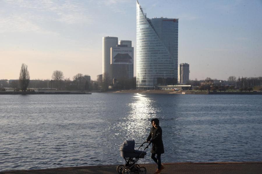 Прибыль Swedbank в Латвии в 2020 году упала на 18%