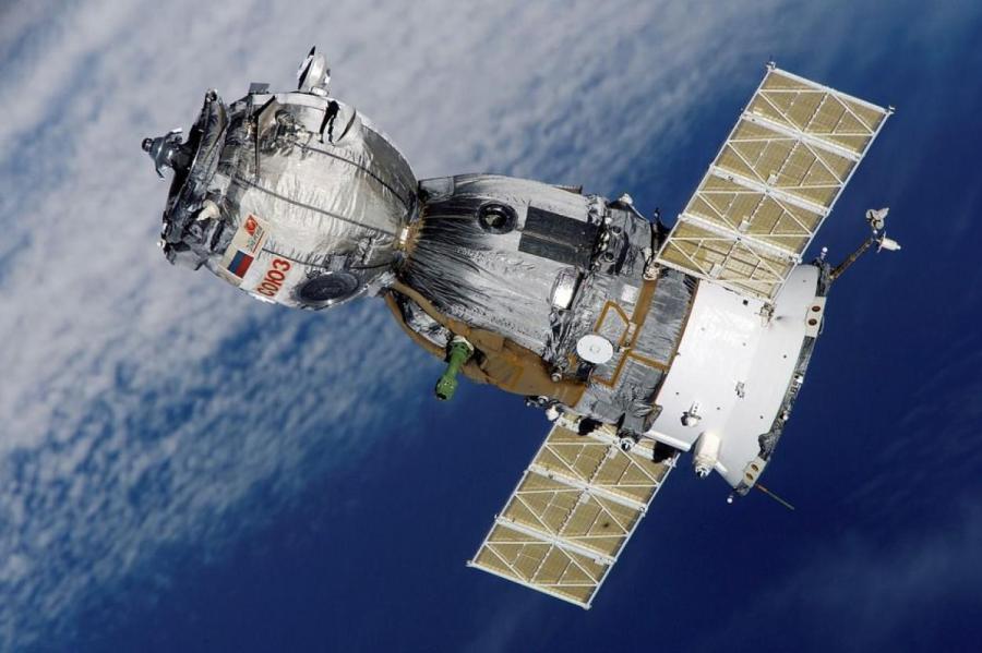 Космонавтам на МКС доставят чеснок и новогодние подарки
