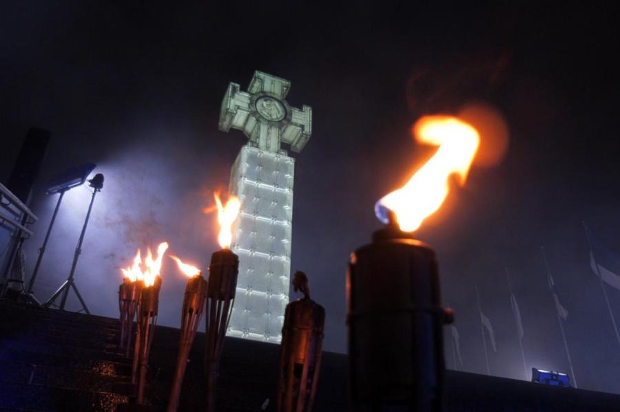В Таллине состоялось факельное шествие (ВИДЕО)