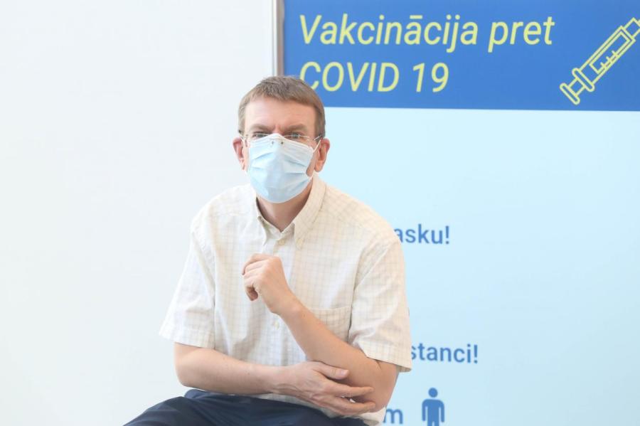 Латвия будет без очереди вакцинировать иностранных послов и консулов