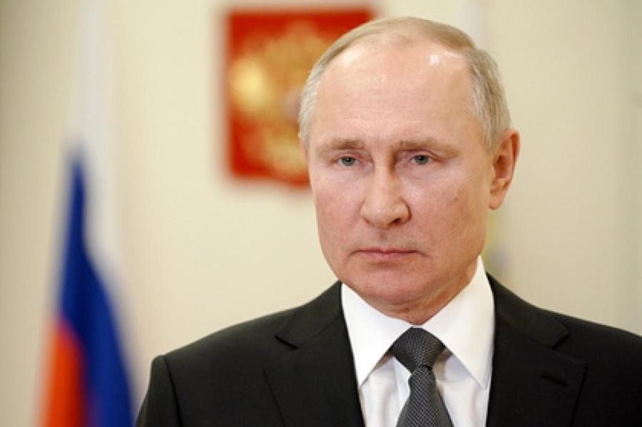 Путин поздравил Большунова c победой на чемпионате мира