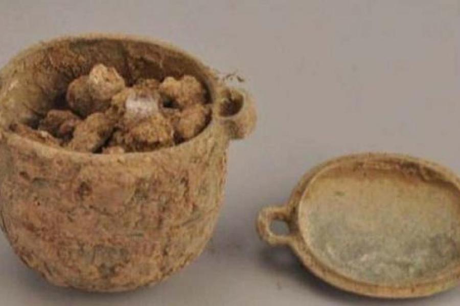 В Китае нашли банку с 2700-летним кремом для лица
