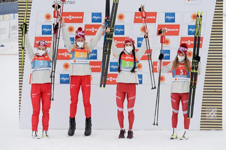 Российские лыжницы выиграли серебро в эстафете на чемпионате мира