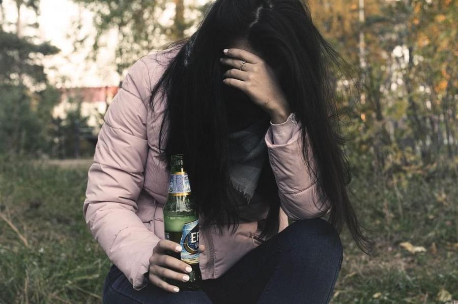 Пьяную даму оштрафовали на 100 евро за необоснованный вызов полиции