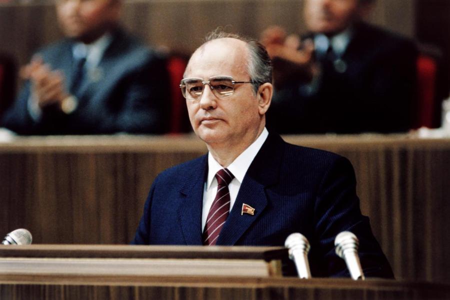 Описано поведение Горбачева в год развала СССР