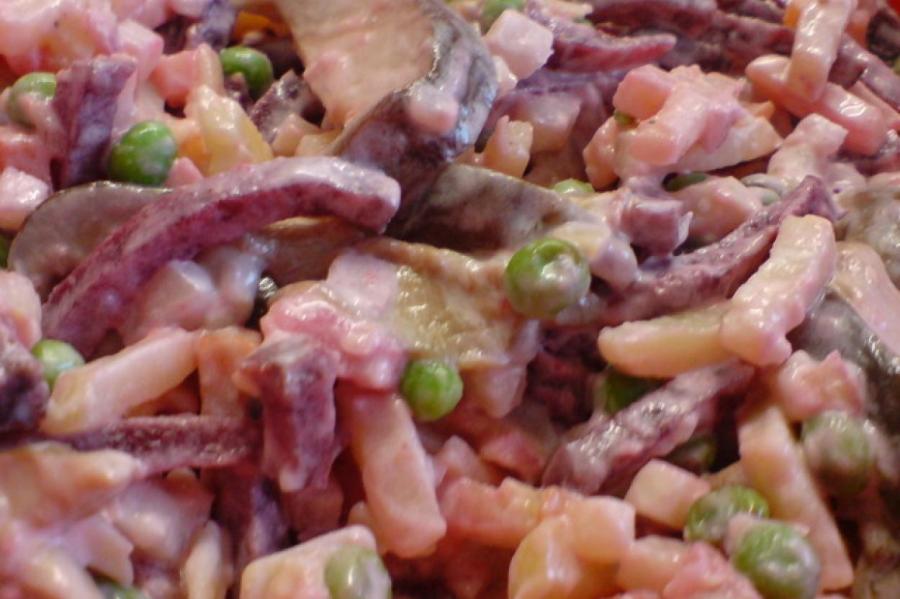 Изыски латышской кухни: салат "росолье" с маринованными грибами