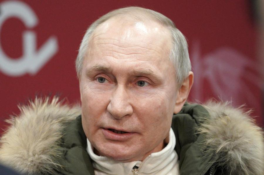 Стало известно, как Путин чувствует себя после вакцинации от коронавируса