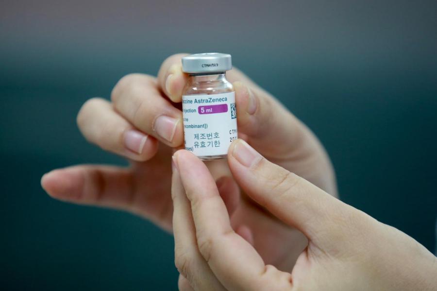 Латвия планирует получить 42 376 доз вакцины AstraZeneca