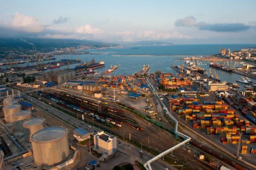 Москва и Минск обсуждают переадресацию части грузов через российские порты