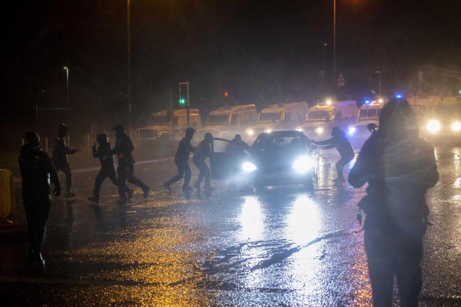 В Северной Ирландии вспыхнули беспорядки. А что случилось?
