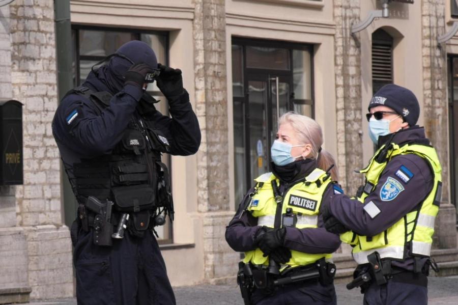 В Таллине не стихают протесты: против ковид-диссидентов выдвинут спецназ (ВИДЕО)
