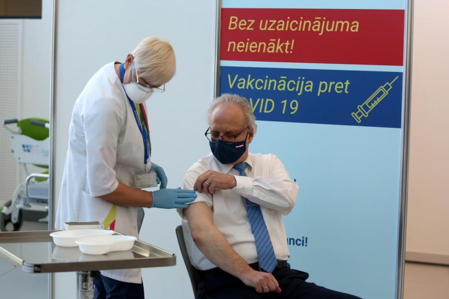 Левитс перенес свою вторую прививку "AstraZeneca" на неопределенный срок
