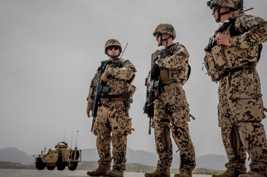 Страны НАТО решили начать вывод войск из Афганистана