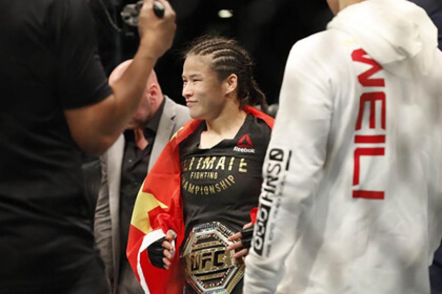 В команде чемпионки UFC из Китая отреагировали на слова о борьбе с красными