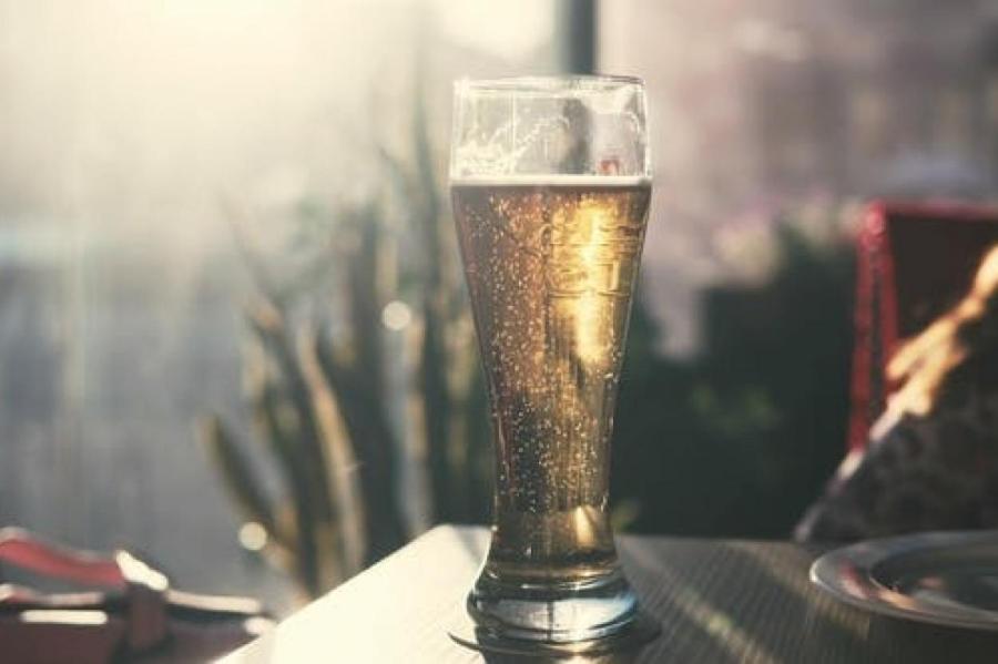 Ученые подсчитали количество пузырьков в стакане пива