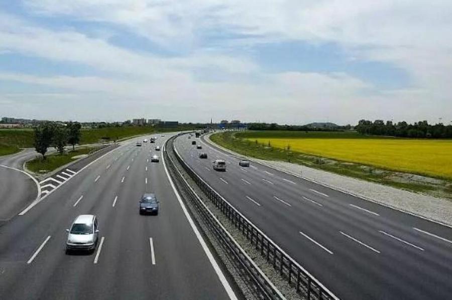 130 км/час: когда в Латвии появятся первые скоростные автобаны