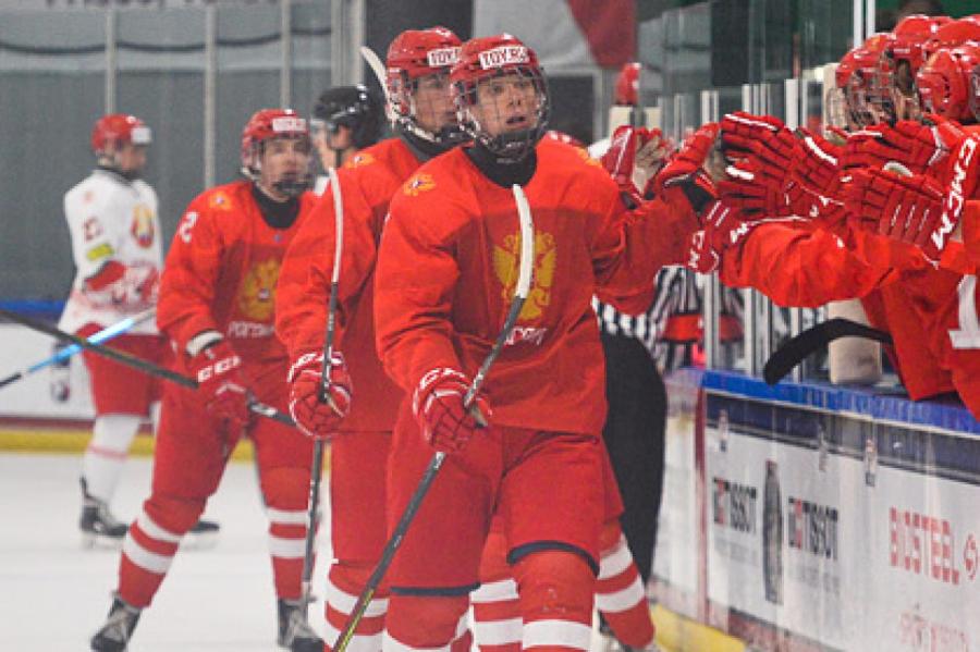 Российские юниоры вышли в финал чемпионата миру по хоккею