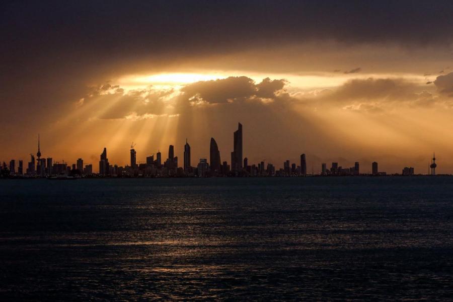В Кувейте загорелось крупнейшее в мире месторождение нефти