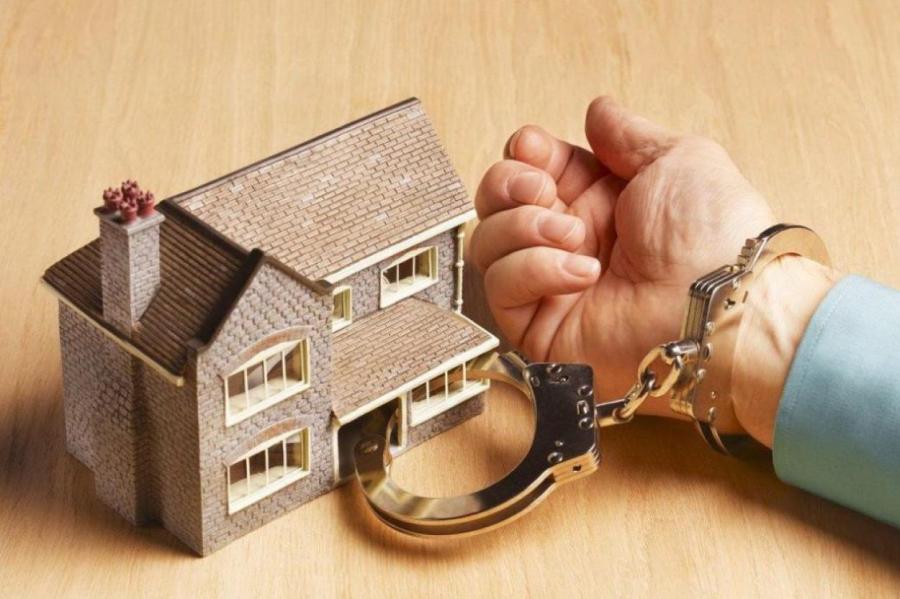 Украли почти 250 тысяч евро: полиция раскрыла схему с недвижимостью