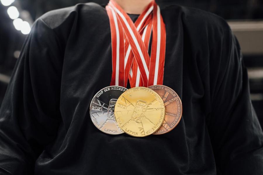 Представлены медали ЧМ по хоккею в Риге