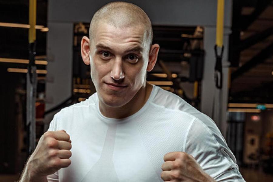 Российский боец UFC получил срок за похищение человека