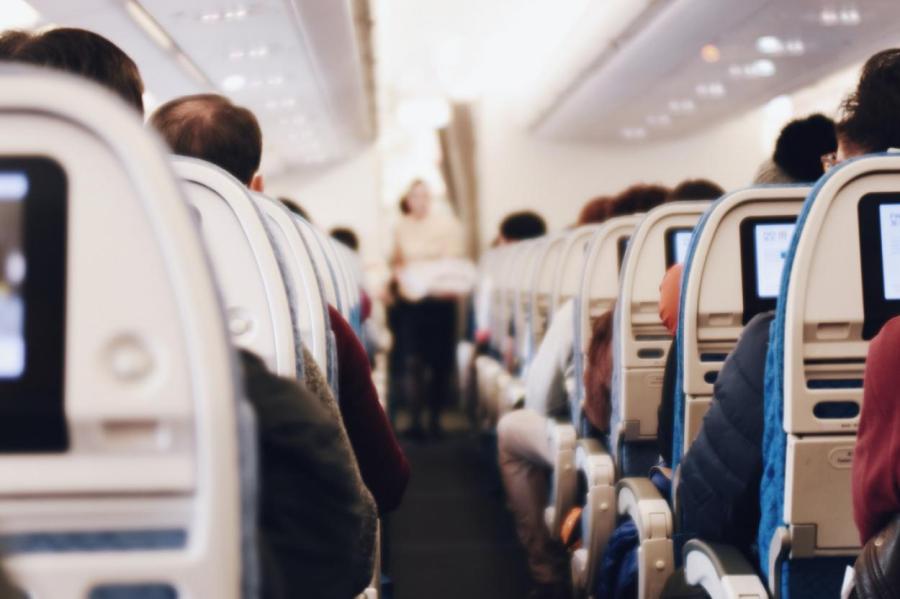 Пассажир самолета высморкался на борту и был оштрафован на 800 тысяч рублей