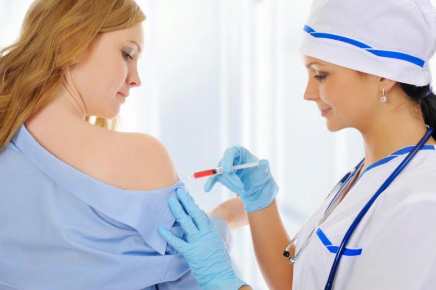 Вакцина от ковида и менструальный цикл: странный побочный эффект?