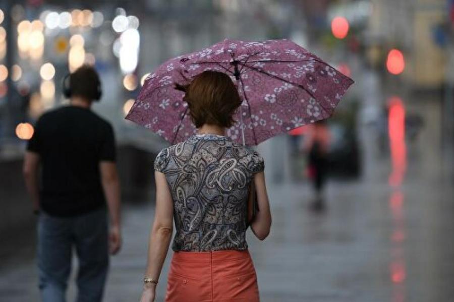 Синоптики пообещали дождь и грозы во вторник в Латвии